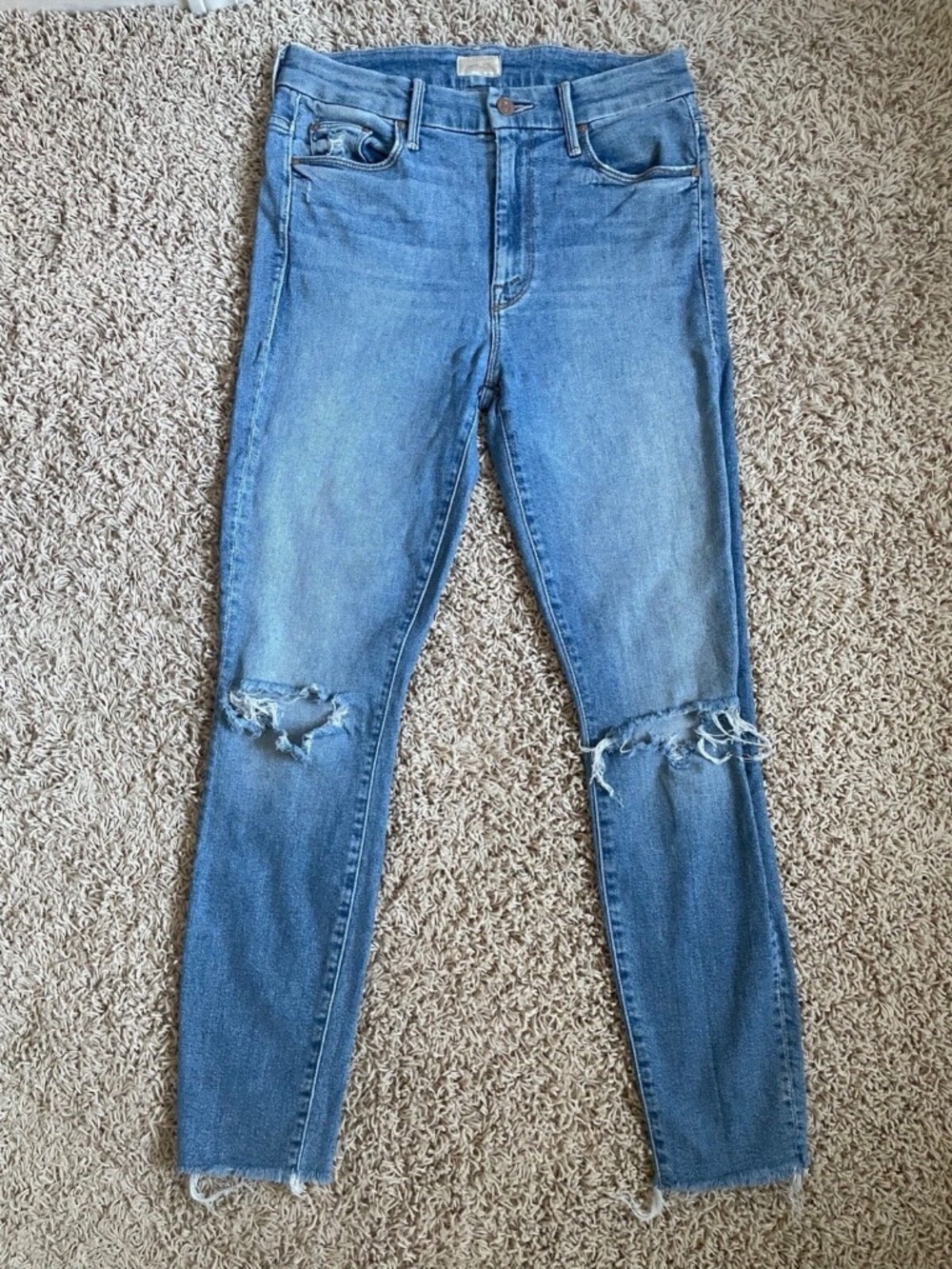 Mother Denim, High Waisted Looker Ankle Fray, Shoot to Thrill Destroyed, Size 28